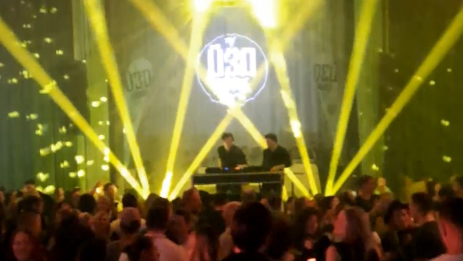 Lichtshow & Stagedesign Ü30 360°